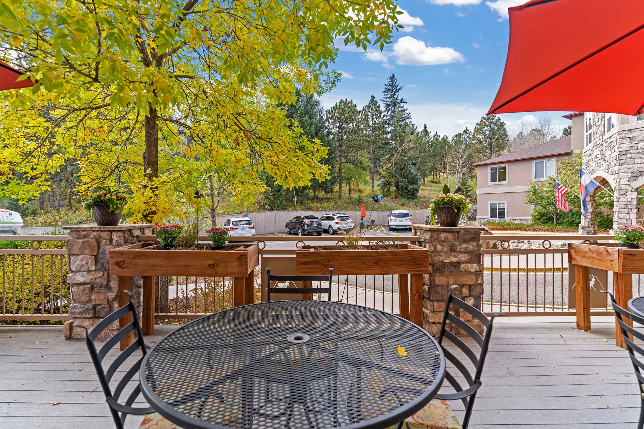 Assisted Living at Elk Run, Evergreen CO, outdoor view
